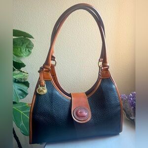 🖤 Vintage Dooney & Bourke Shoulder Bag 🦆